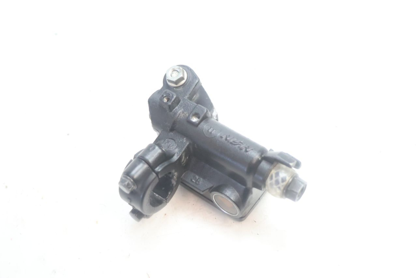photo de FRONT BRAKE MASTER CYLINDER HONDA XLV VARADERO 125 (2007 - 2012) - Technical close-up