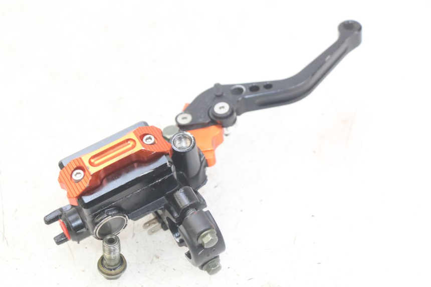 photo de FRONT BRAKE MASTER CYLINDER ZHEJIANG XMOTOS XB-81 50 - Product overview