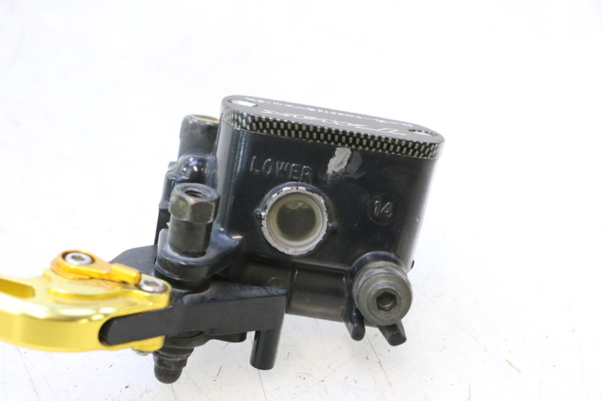 photo de FRONT BRAKE MASTER CYLINDER YAMAHA XP T-MAX ABS 500 (2005 - 2005) - Technical close-up