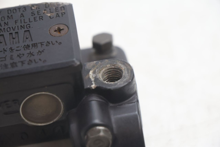 photo de FRONT BRAKE MASTER CYLINDER YAMAHA XV VIRAGO 535 (1988 - 2004) - Alternative perspective