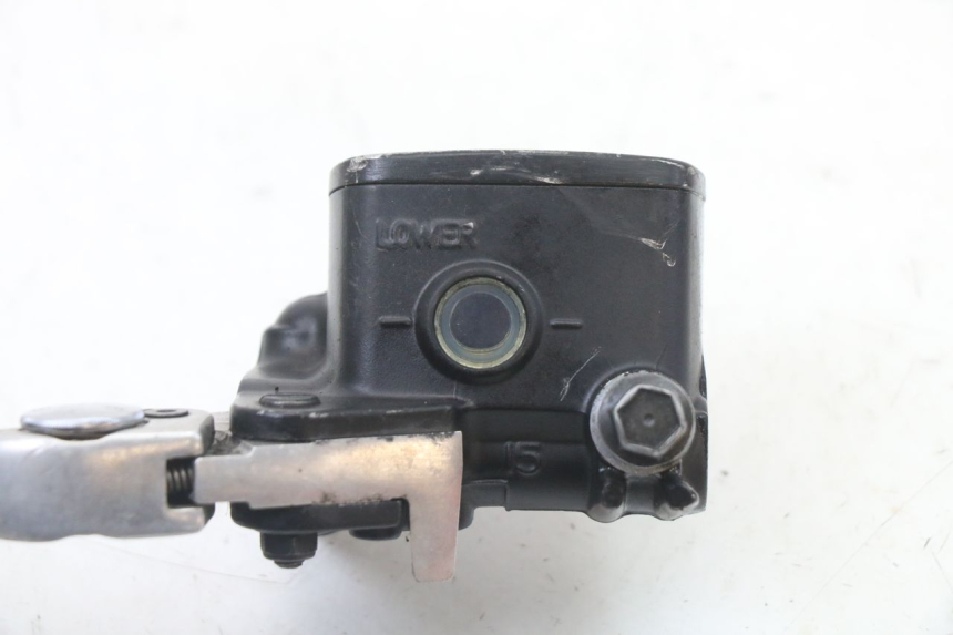 photo de FRONT BRAKE MASTER CYLINDER YAMAHA YP T-MAX TMAX 530 (2017 - 2020) - Technical close-up