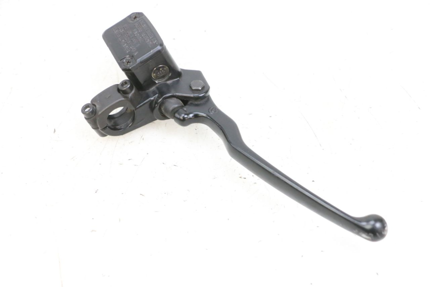 photo de FRONT BRAKE MASTER CYLINDER YAMAHA YP MAJESTY 125 (2002 - 2006) - Technical close-up