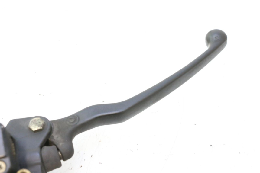 photo de FRONT BRAKE MASTER CYLINDER YAMAHA YP MAJESTY 125 (1998 - 2001) - Zoom on usage condition