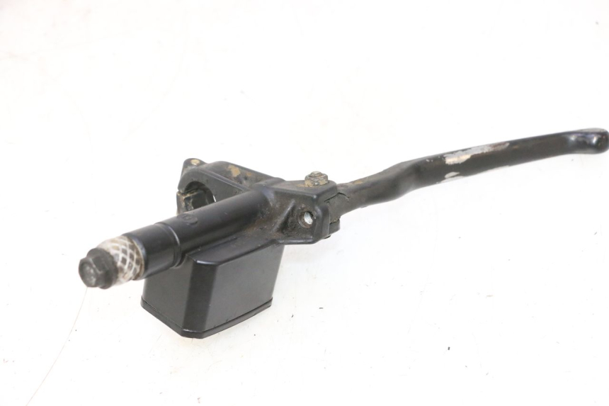 photo de FRONT BRAKE MASTER CYLINDER YAMAHA YP MAJESTY 125 (1998 - 2001) - Technical close-up