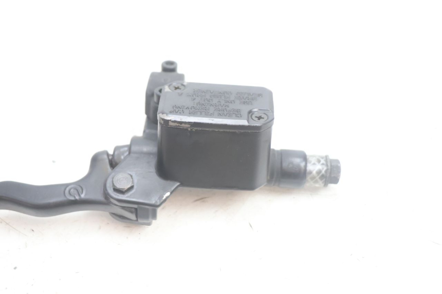 photo de FRONT BRAKE MASTER CYLINDER YAMAHA YP MAJESTY 125 (2002 - 2006) - Checked used part