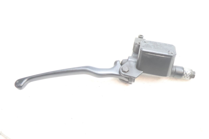 photo de FRONT BRAKE MASTER CYLINDER YAMAHA YP MAJESTY 125 (2002 - 2006) - Alternative perspective