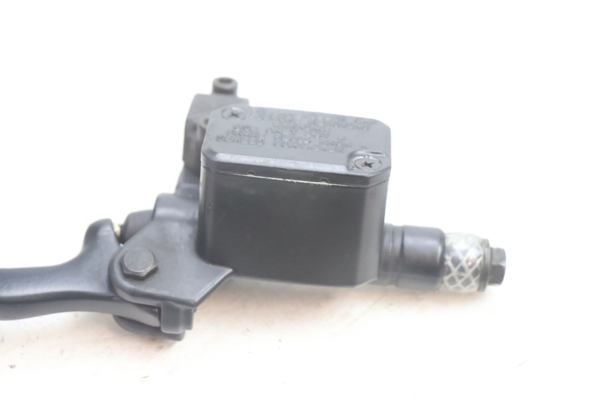 photo de FRONT BRAKE MASTER CYLINDER YAMAHA YP MAJESTY 125 (2002 - 2006) - Product overview
