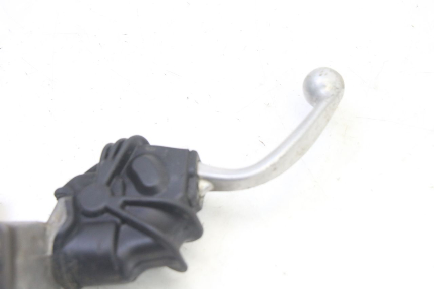 photo de FRONT BRAKE MASTER CYLINDER YAMAHA YZ 85 (2022 - 2025) - Zoom on usage condition