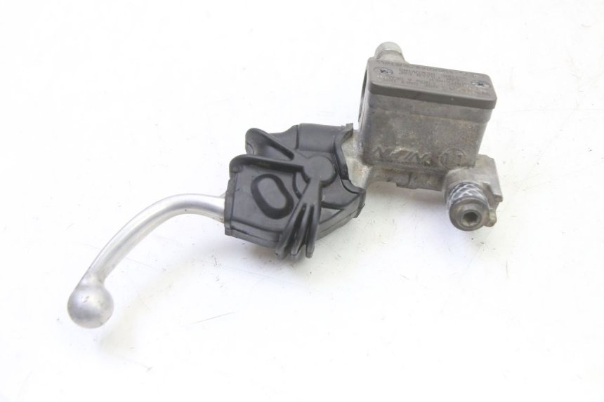 photo de FRONT BRAKE MASTER CYLINDER YAMAHA YZ 85 (2022 - 2025) - Technical close-up