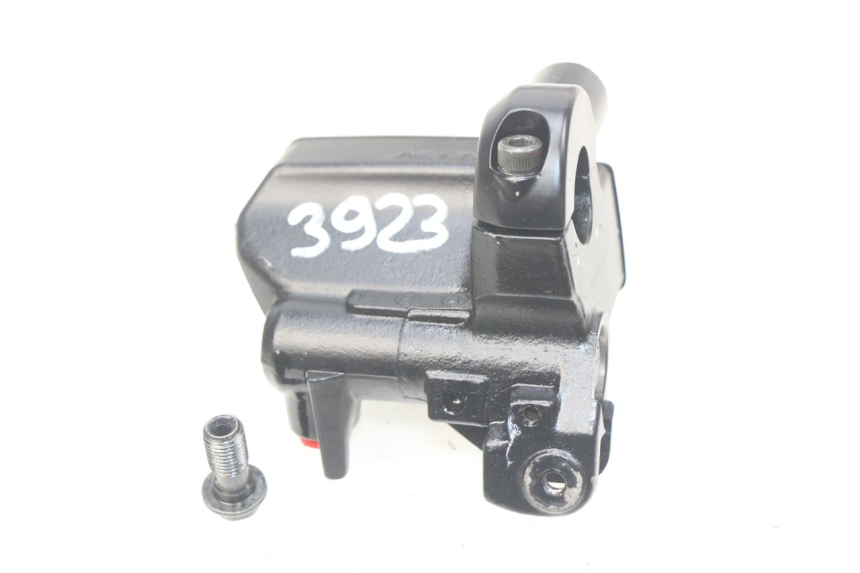 photo de FRONT MASTER CYLINDER KAWASAKI Z 650 (2016 - 2019) - Zoom on usage condition
