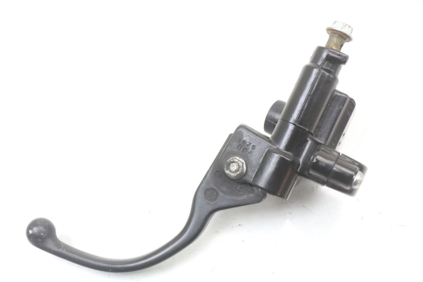 photo de FRONT MASTER CYLINDER PIAGGIO ZIP 2T 50 (2009 - 2019) - Technical close-up