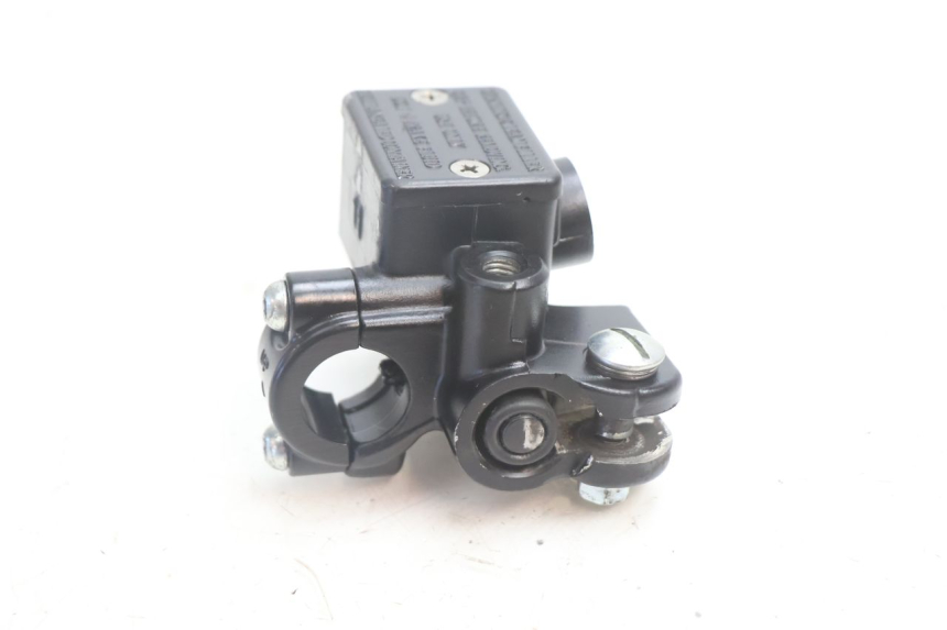 photo de FRONT MASTER CYLINDER PIAGGIO ZIP 2T 50 (2009 - 2019) - Technical close-up