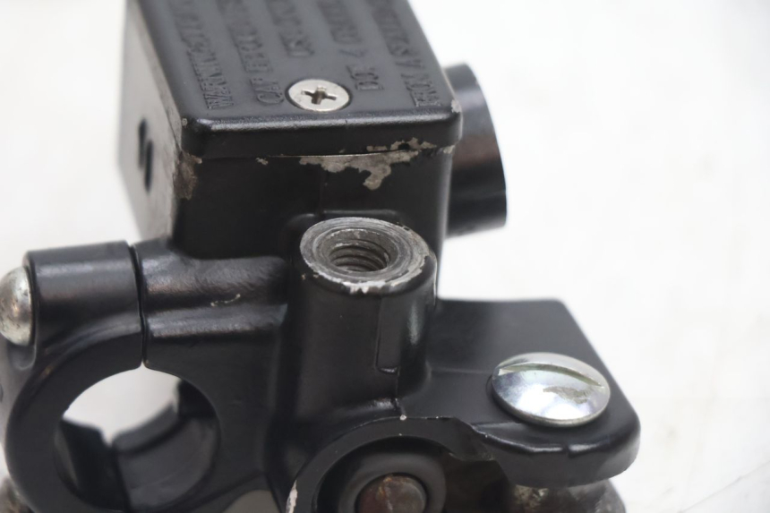 photo de FRONT MASTER CYLINDER PIAGGIO ZIP 2T 50 (2009 - 2019) - Technical close-up