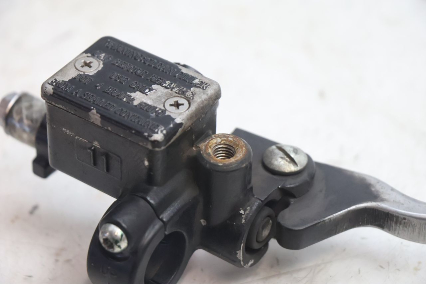 photo de FRONT BRAKE MASTER CYLINDER PIAGGIO ZIP 4T 50 (2018 - 2020) - Zoom on usage condition