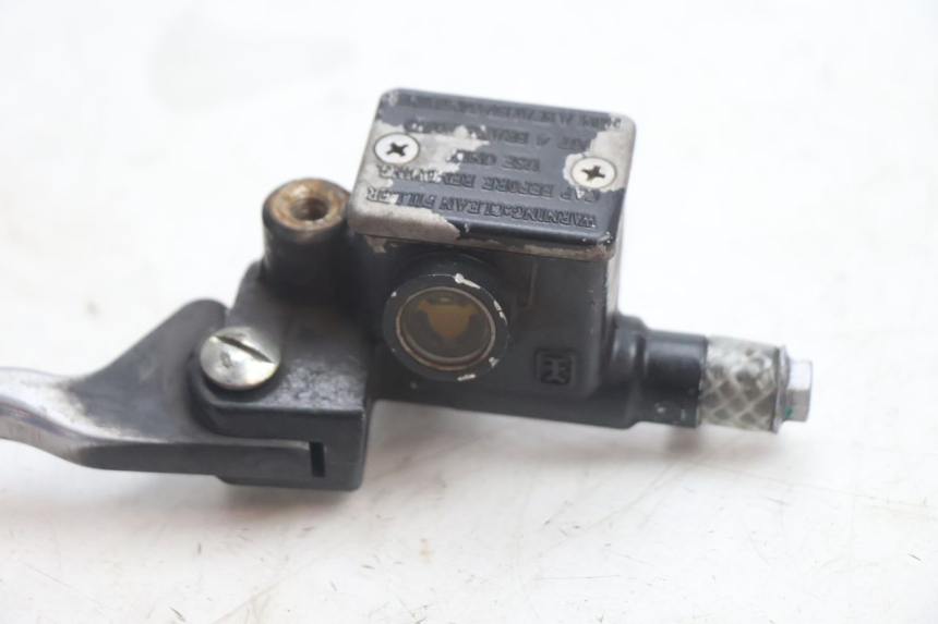 photo de FRONT BRAKE MASTER CYLINDER PIAGGIO ZIP 4T 50 (2018 - 2020) - Fixing points details