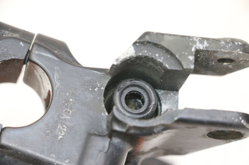 photo de CLUTCH MASTER CYLINDER YAMAHA FJR ABS 1300 (2006 - 2012) - Alternative perspective