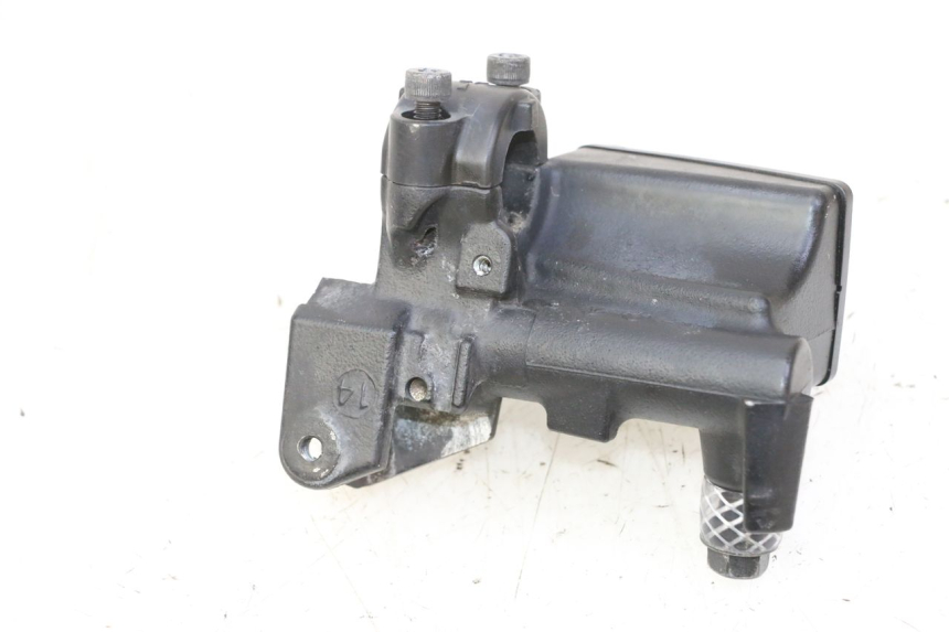 photo de CLUTCH MASTER CYLINDER YAMAHA FJR ABS 1300 (2016 - 2020) - Zoom on usage condition