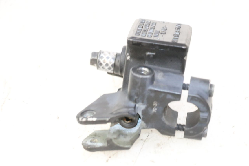 photo de CLUTCH MASTER CYLINDER YAMAHA FJR ABS 1300 (2016 - 2020) - Alternative perspective