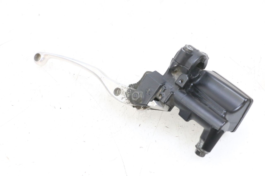 photo de CLUTCH MASTER CYLINDER YAMAHA FJR ABS 1300 (2006 - 2012) - Alternative perspective