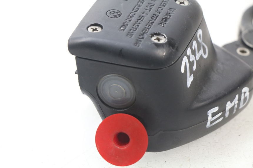 photo de CLUTCH MASTER CYLINDER BMW R RT ABS 1150 (2000 - 2004) - Zoom on usage condition