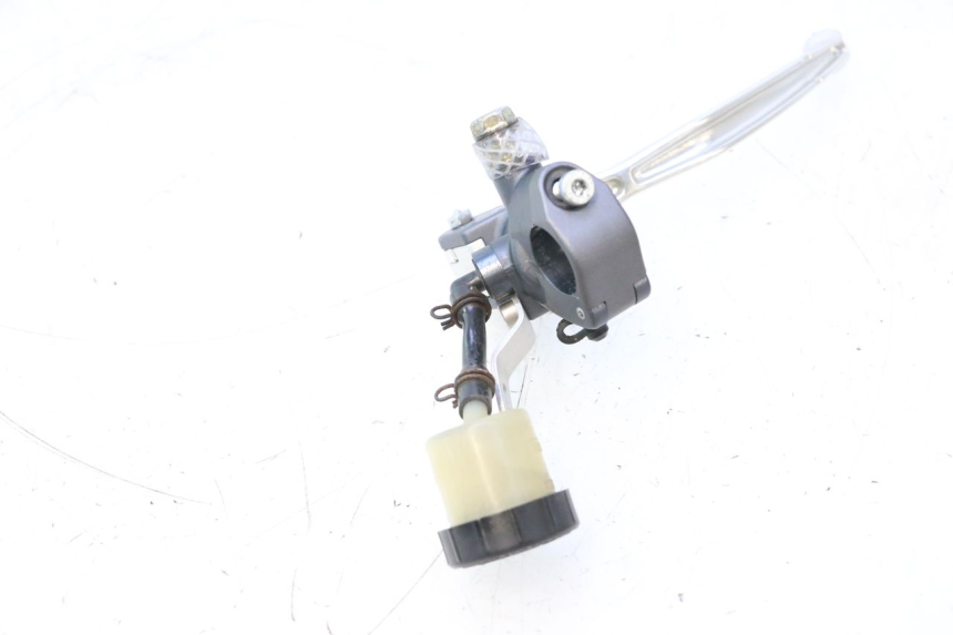 photo de CLUTCH MASTER CYLINDER DUCATI SS IE DS CARENEE 1000 (2002 - 2006) - Checked used part