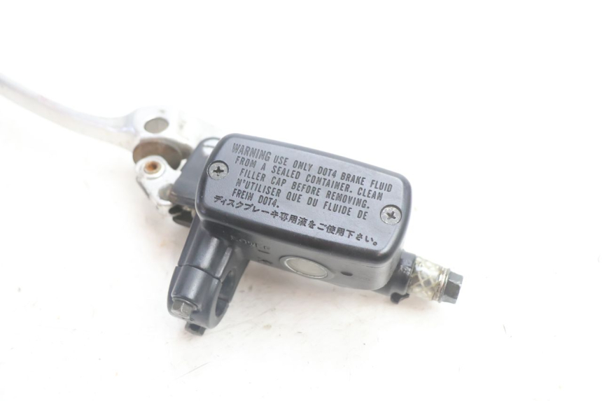photo de CLUTCH MASTER CYLINDER HONDA VFR FI RC46 800 (1998 - 2001) - Zoom on usage condition