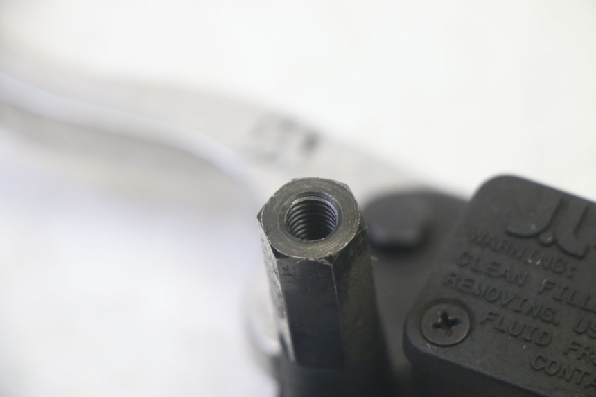 photo de REAR BRAKE MASTER CYLINDER QUADRO 4 4D 350 (2015 - 2018) - Zoom on usage condition