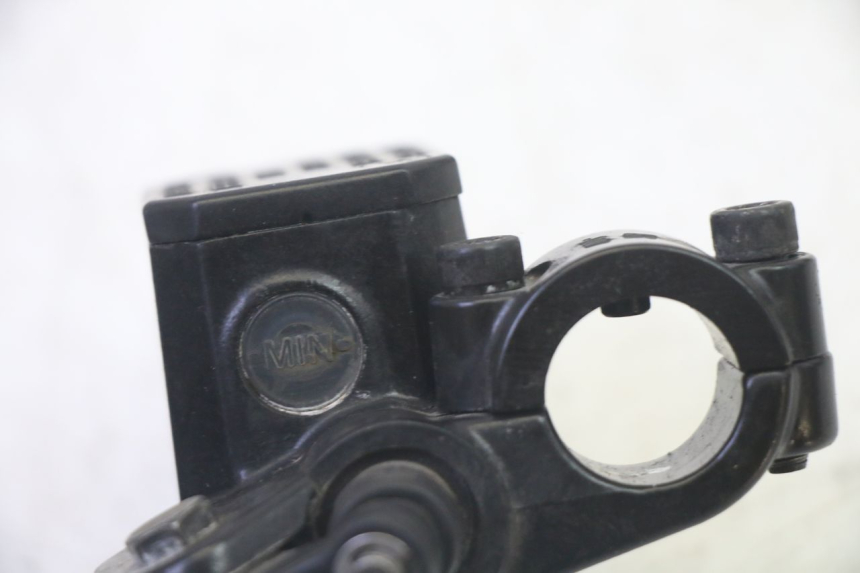 photo de REAR BRAKE MASTER CYLINDER ADIVA AD3 300 (2014 - 2020) - Component zoom