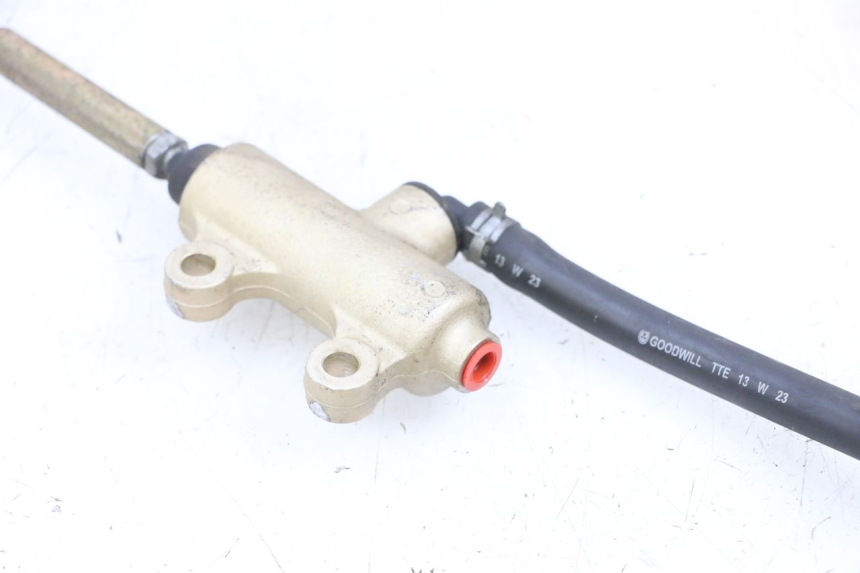 photo de REAR BRAKE MASTER CYLINDER ADIVA AD3 300 (2014 - 2020) - Surface and material condition