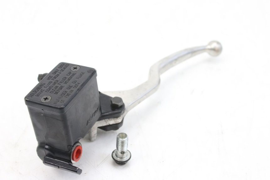 photo de REAR BRAKE MASTER CYLINDER SUZUKI AN BURGMAN 400 (2006 - 2010) - Alternative perspective