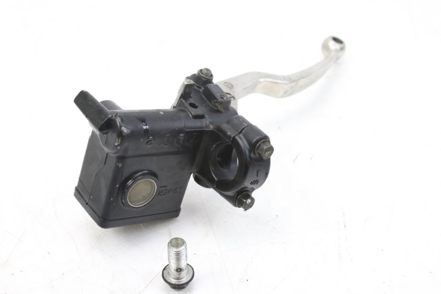 photo de REAR BRAKE MASTER CYLINDER SUZUKI AN BURGMAN 400 (2006 - 2010) - Technical close-up