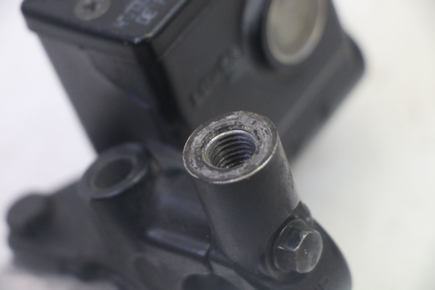 photo de REAR BRAKE MASTER CYLINDER SUZUKI BURGMAN 125 (2007 - 2014) - Alternative perspective