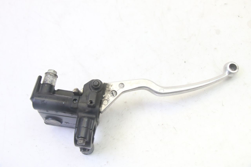 photo de REAR BRAKE MASTER CYLINDER SUZUKI BURGMAN 125 (2007 - 2014) - Fixing points details