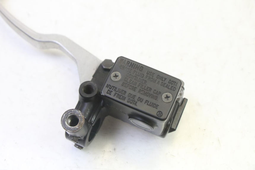 photo de REAR BRAKE MASTER CYLINDER SUZUKI BURGMAN 125 (2007 - 2014) - Zoom on usage condition