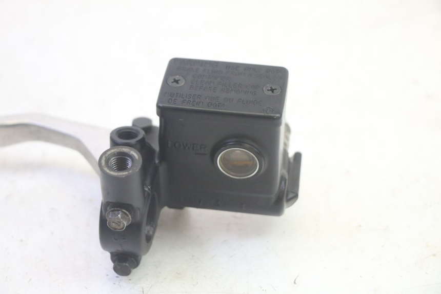 photo de REAR BRAKE MASTER CYLINDER SUZUKI BURGMAN 125 (2007 - 2014) - Alternative perspective