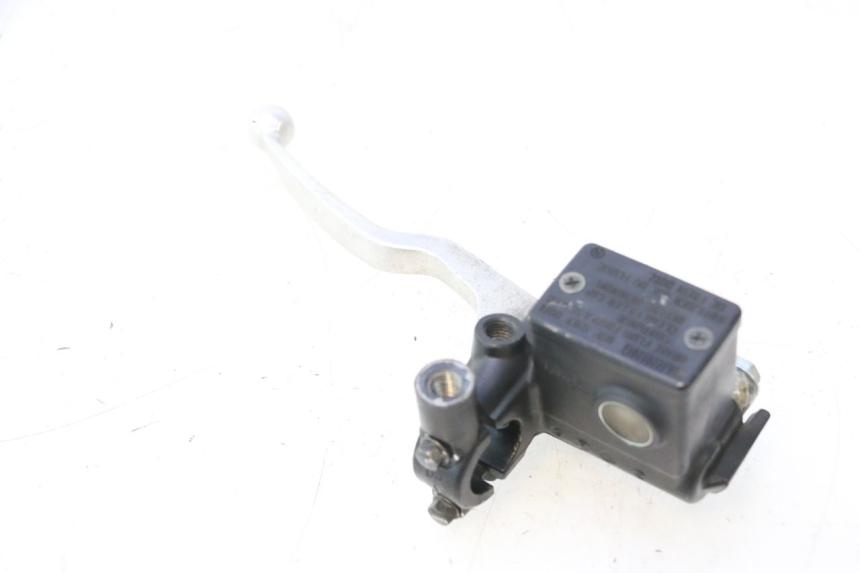 photo de REAR BRAKE MASTER CYLINDER SUZUKI BURGMAN 125 (2007 - 2014) - Product overview