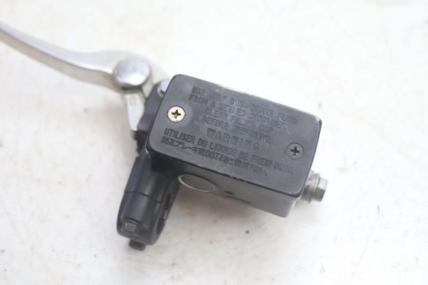 photo de REAR BRAKE MASTER CYLINDER SUZUKI BURGMAN EXECUTIVE ABS 650 (2006 - 2012) - Zoom on usage condition