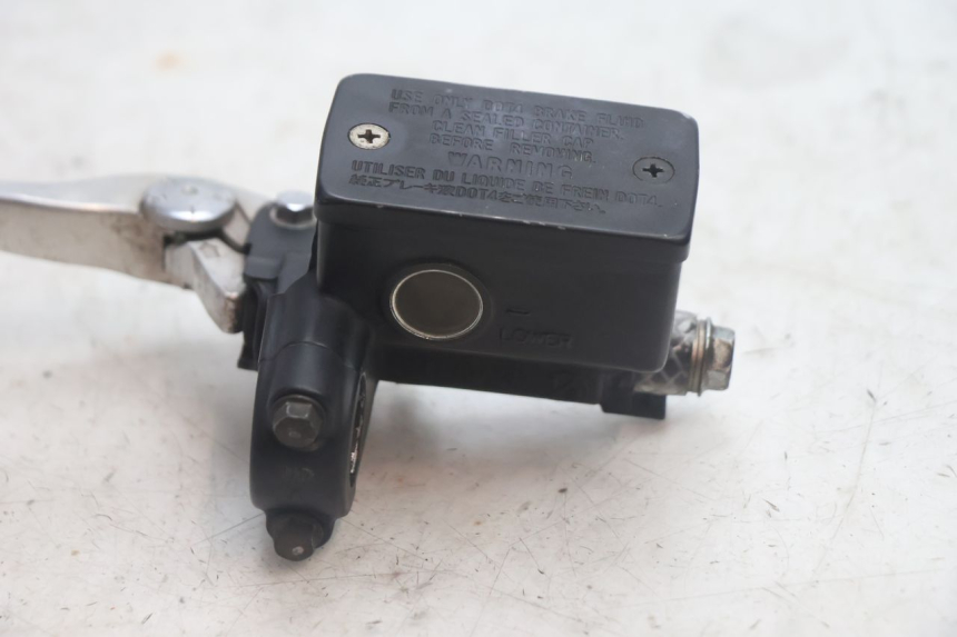 photo de REAR BRAKE MASTER CYLINDER SUZUKI BURGMAN EXECUTIVE ABS 650 (2006 - 2012) - Alternative perspective