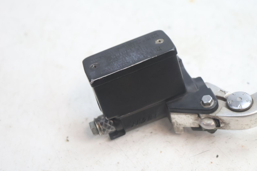 photo de REAR BRAKE MASTER CYLINDER SUZUKI BURGMAN EXECUTIVE ABS 650 (2006 - 2012) - Product overview