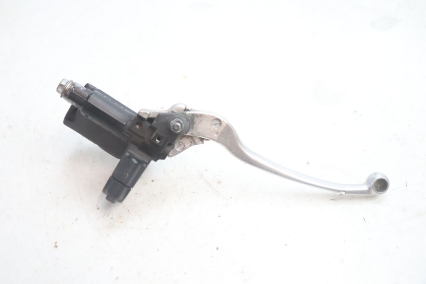 photo de REAR BRAKE MASTER CYLINDER SUZUKI BURGMAN EXECUTIVE ABS 650 (2006 - 2012) - Surface and material condition