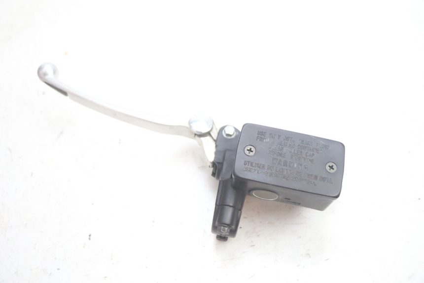 photo de REAR BRAKE MASTER CYLINDER SUZUKI BURGMAN EXECUTIVE ABS 650 (2006 - 2012) - Alternative perspective