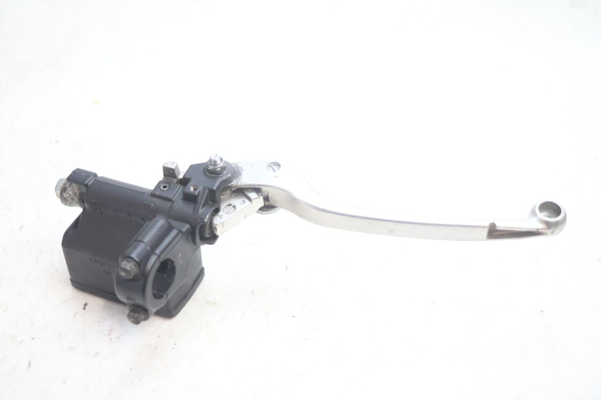 photo de REAR BRAKE MASTER CYLINDER SUZUKI BURGMAN EXECUTIVE ABS 650 (2006 - 2012) - Surface and material condition