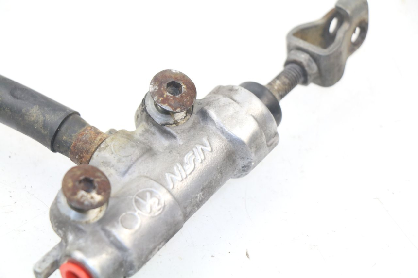 photo de REAR BRAKE MASTER CYLINDER HONDA CR 125 (2000 - 2001) - Fixing points details