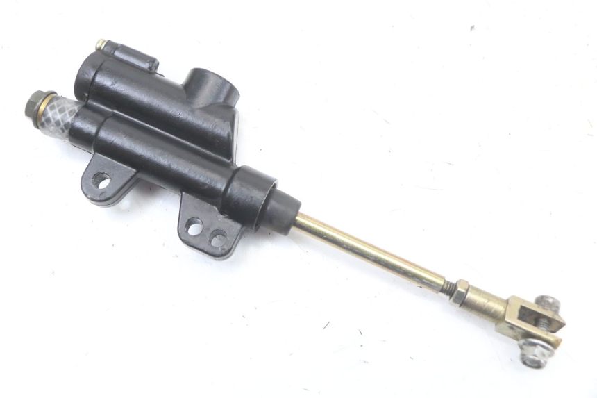 photo de REAR BRAKE MASTER CYLINDER CCR DIRT BIKE 125 - Alternative perspective