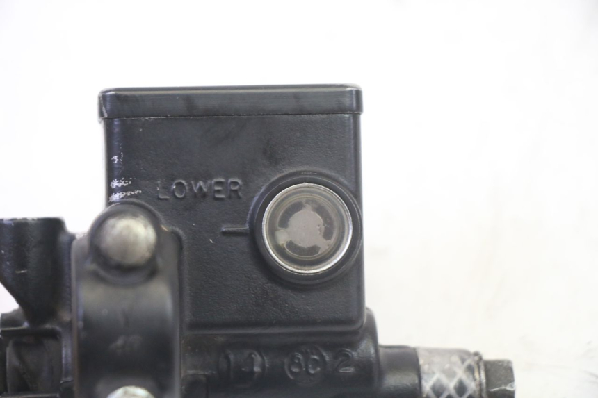 photo de REAR BRAKE MASTER CYLINDER HONDA FES S-WING SWING ABS 125 (2007 - 2015) - Technical close-up