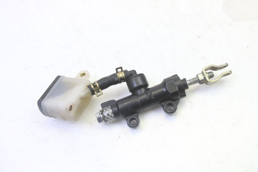 photo de REAR BRAKE MASTER CYLINDER STAHO FH 50 (2018 - 2019) - Fixing points details
