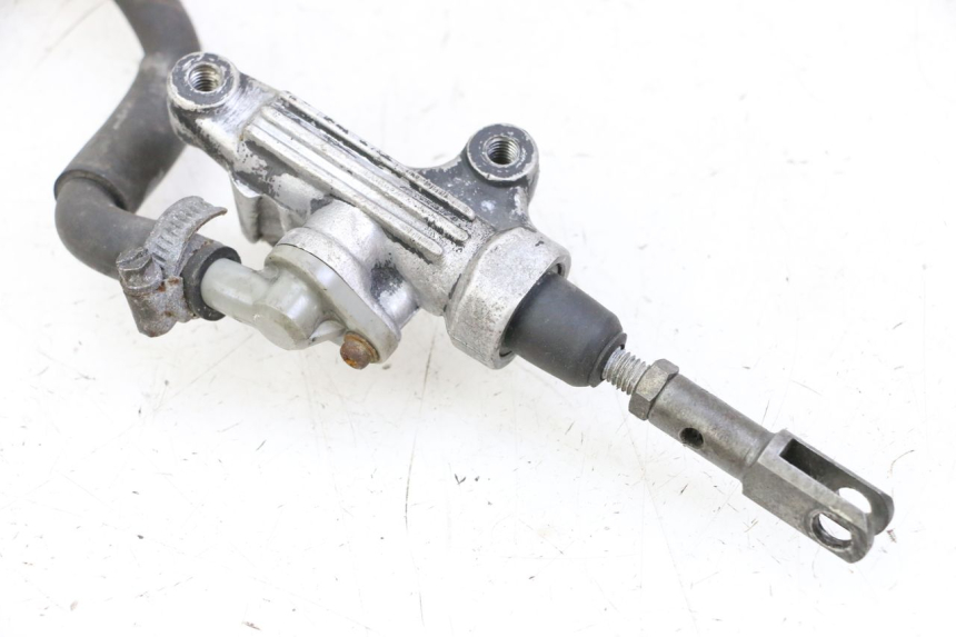 photo de REAR BRAKE MASTER CYLINDER YAMAHA FJ 36Y 1100 (1984 - 1985) - Zoom on usage condition