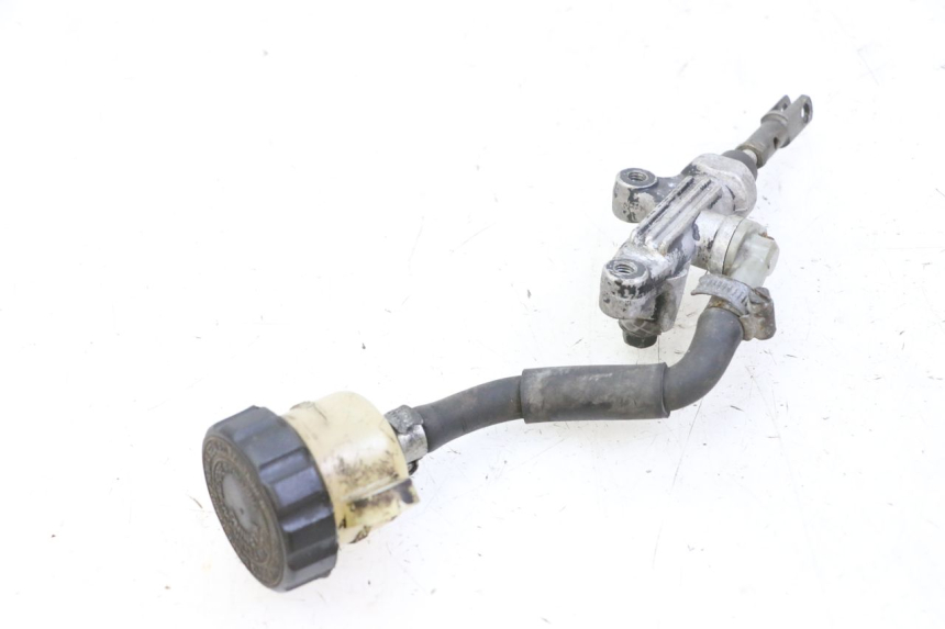 photo de REAR BRAKE MASTER CYLINDER YAMAHA FJ 36Y 1100 (1984 - 1985) - Alternative perspective