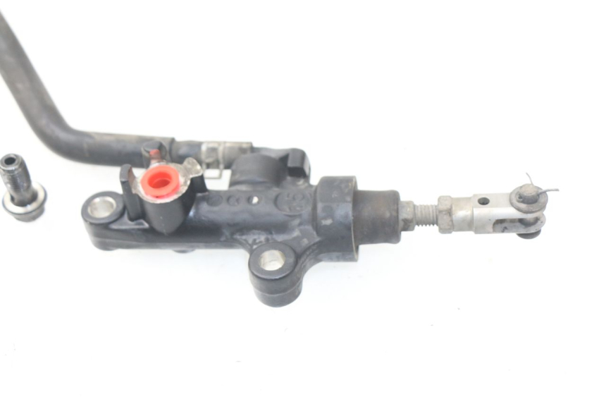 photo de REAR BRAKE MASTER CYLINDER YAMAHA FJR ABS 1300 (2006 - 2012) - Zoom on usage condition