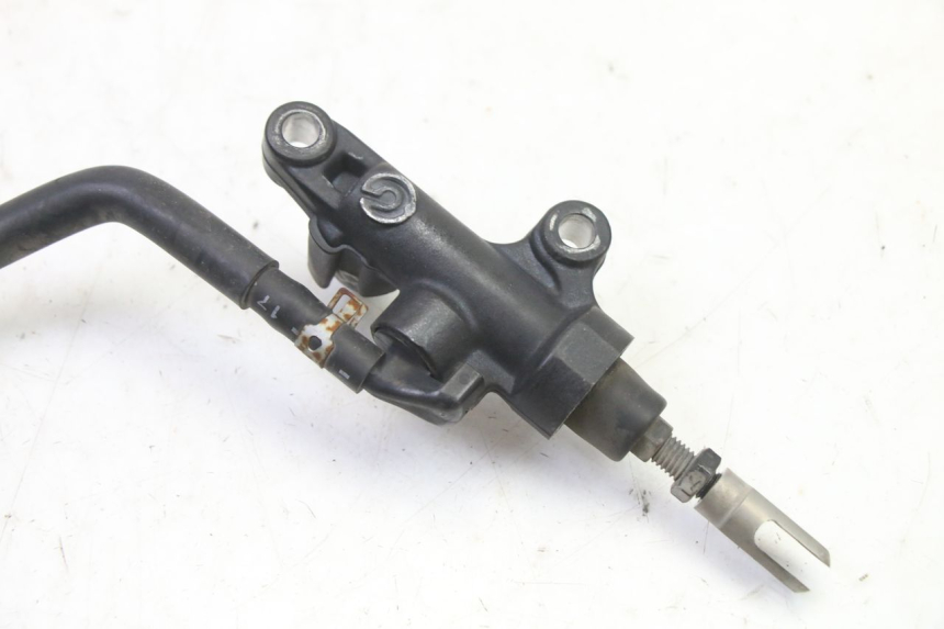 photo de REAR BRAKE MASTER CYLINDER YAMAHA FJR ABS 1300 (2016 - 2020) - Fixing points details